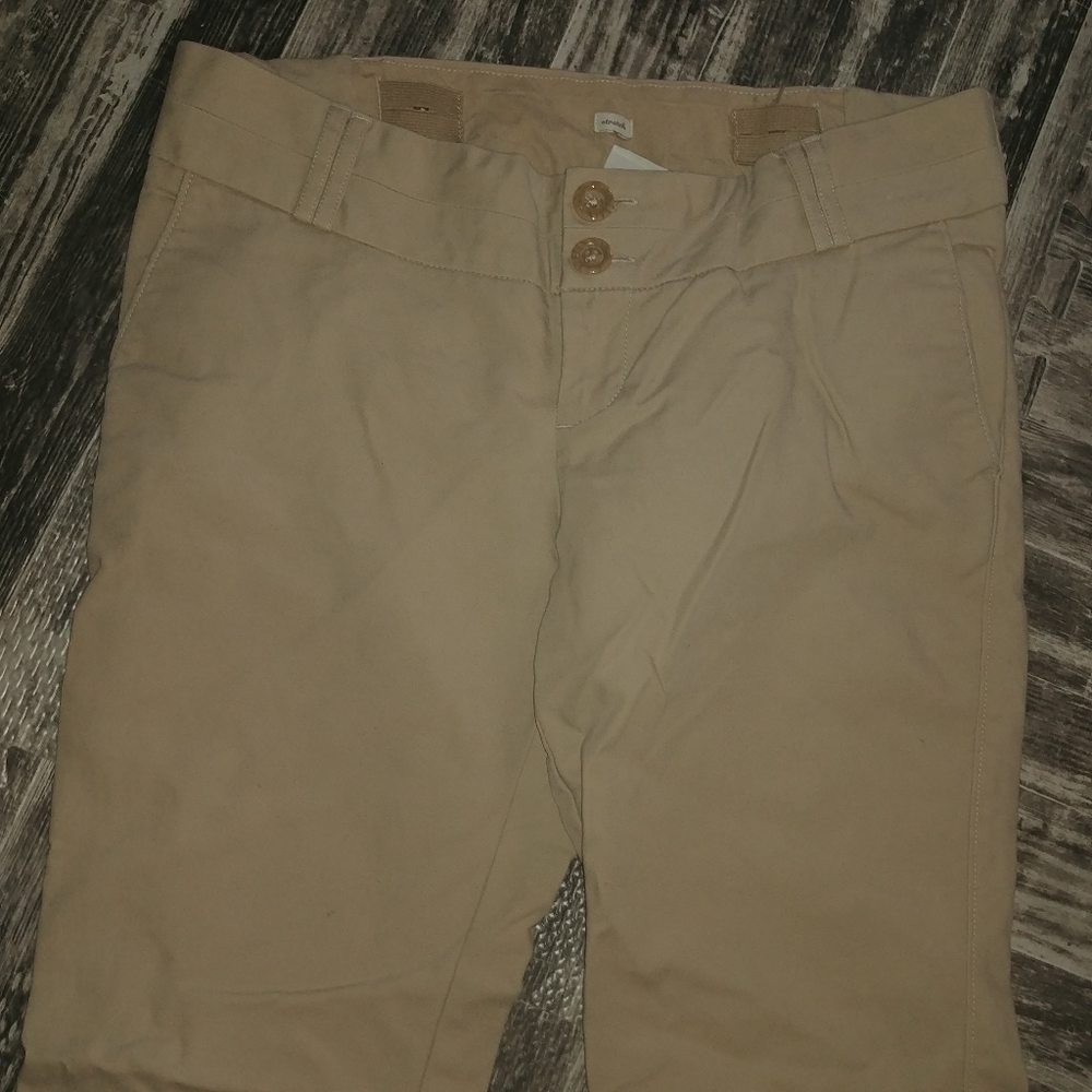 Old Navy | 6 REAL WAIST khaki pants